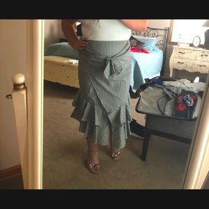 Fitted, grey & white striped pencil skirt with ruffle detail